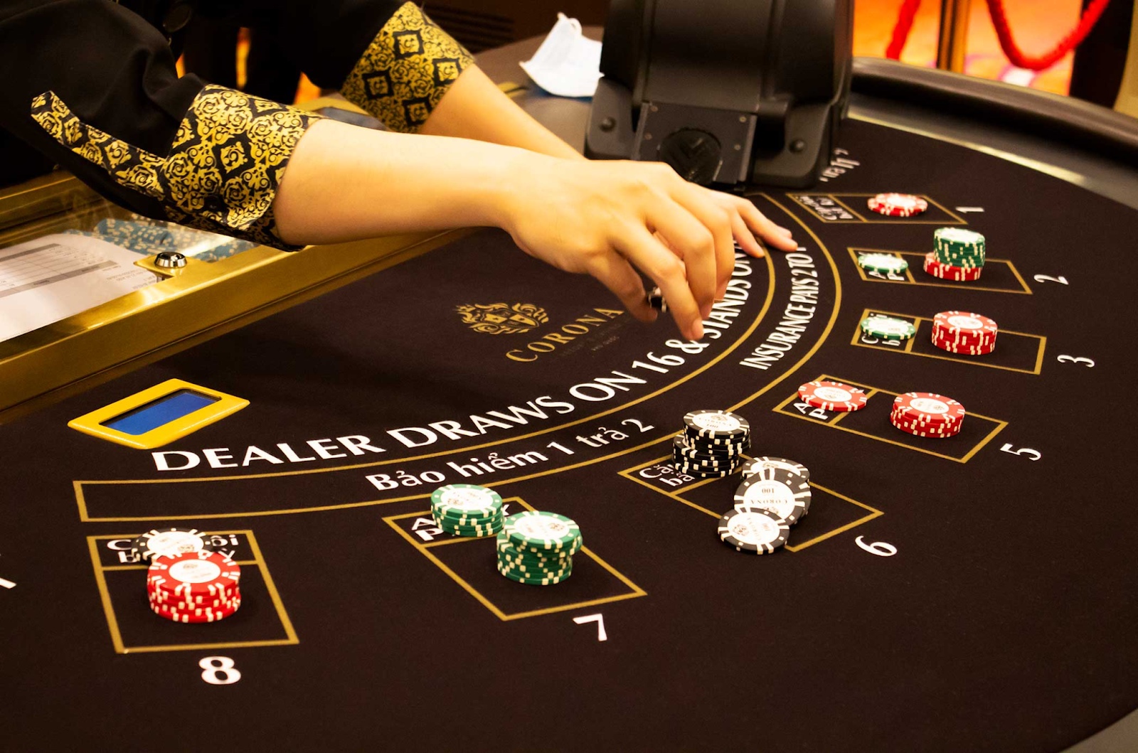 Giải thích bài baccarat chi tiết từ A đến Z cho người mới bắt đầu